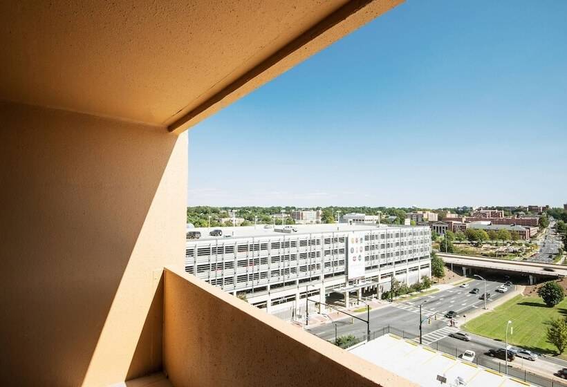 هتل Fairfield Inn & Suites By Marriott Charlotte Uptown