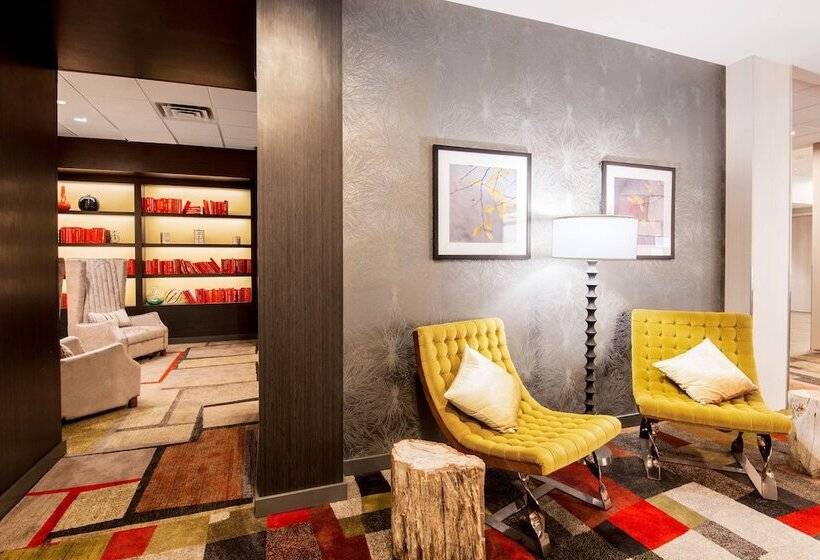 هتل Fairfield Inn & Suites By Marriott Charlotte Uptown