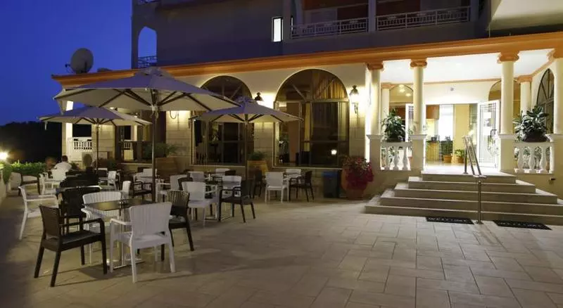 בית מלון כפרי Jason