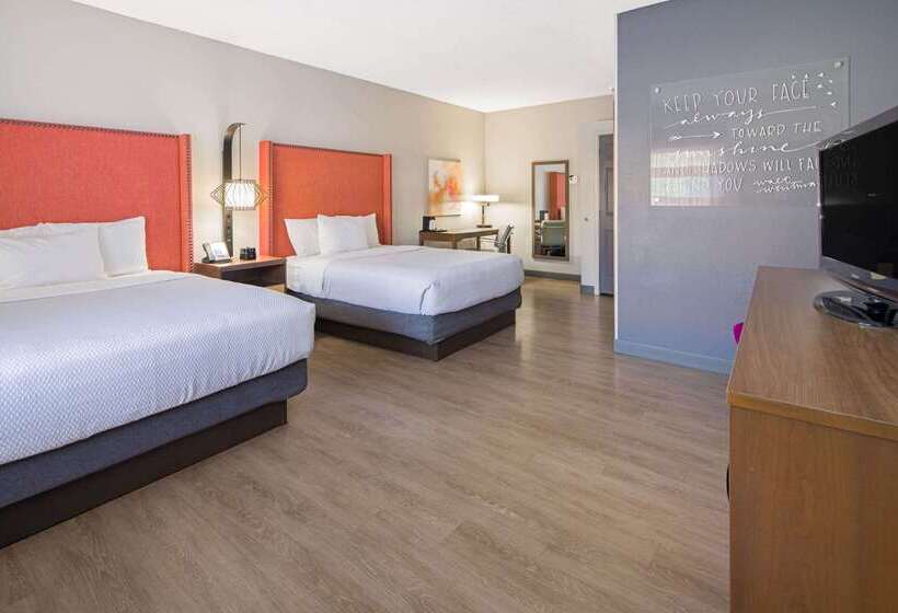 호텔 La Quinta By Wyndham Orange County Airport