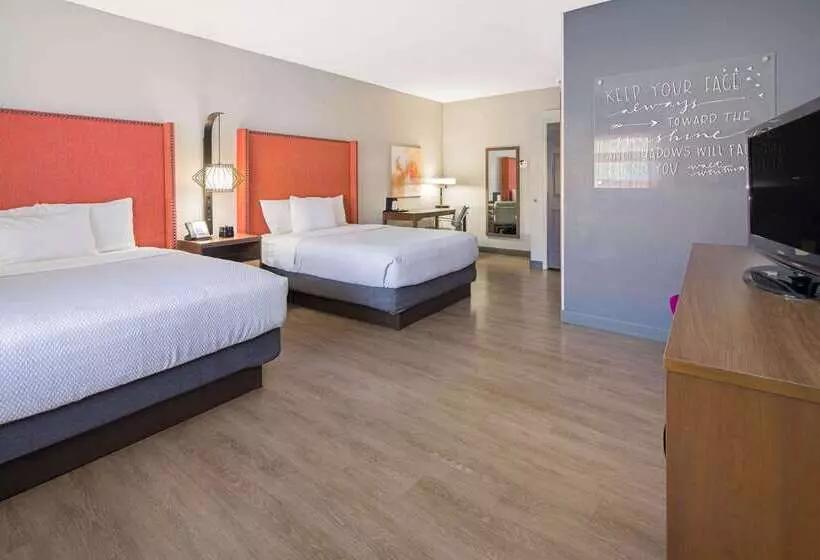 酒店 La Quinta By Wyndham Orange County Airport