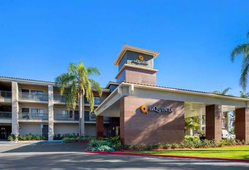 酒店 La Quinta By Wyndham Orange County Airport