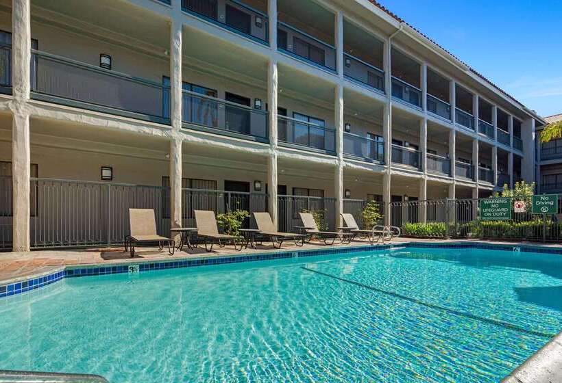 호텔 La Quinta By Wyndham Orange County Airport