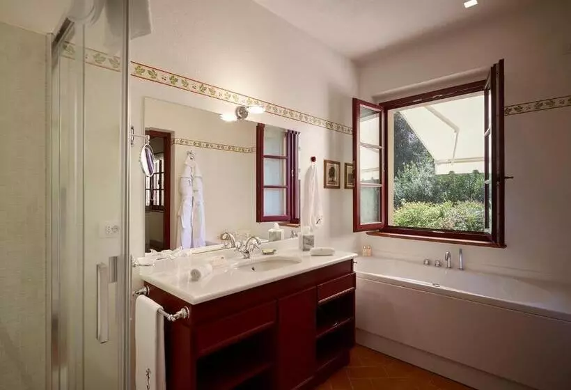 Отель Le Fontanelle