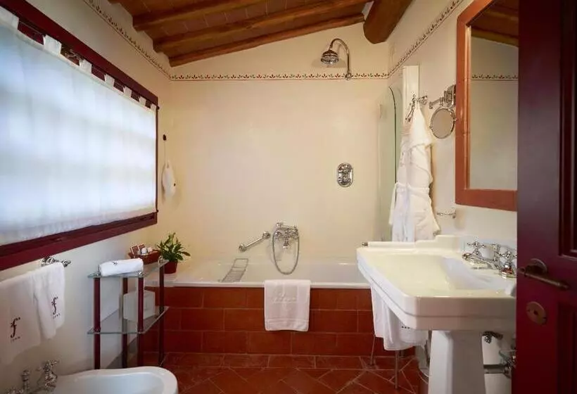 Отель Le Fontanelle