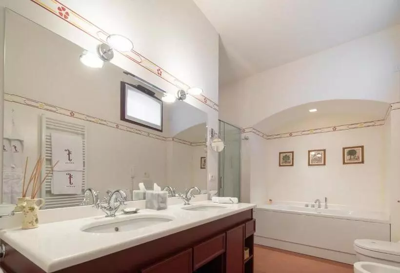 Отель Le Fontanelle