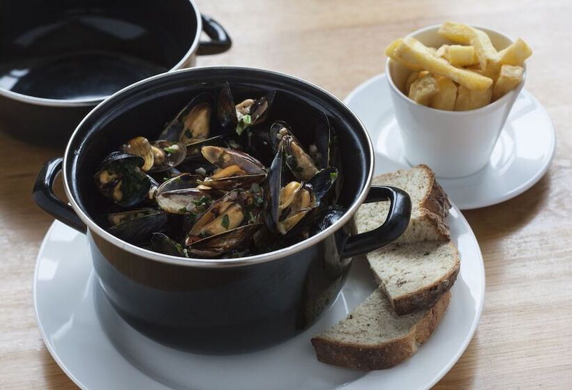 فندق Nether Abbey