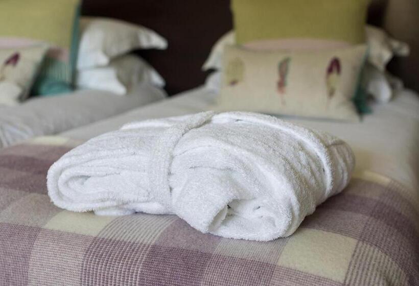 فندق Nether Abbey