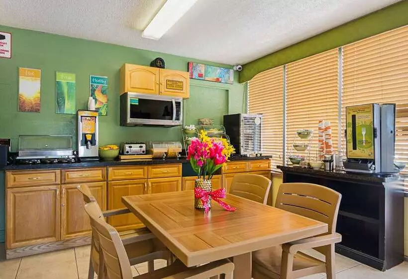 Szálloda Quality Inn & Suites Airport Cruise Port Hollywood