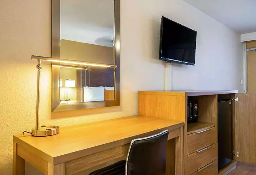 Szálloda Quality Inn & Suites Airport Cruise Port Hollywood