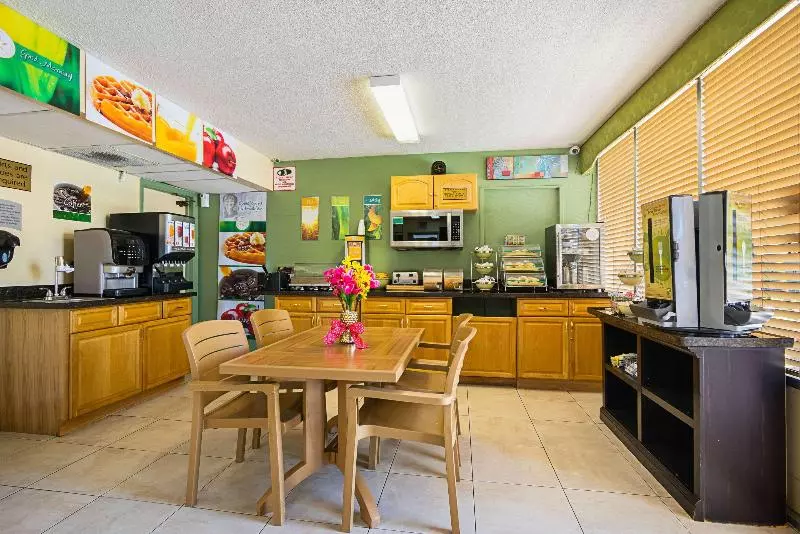 Szálloda Quality Inn & Suites Airport Cruise Port Hollywood