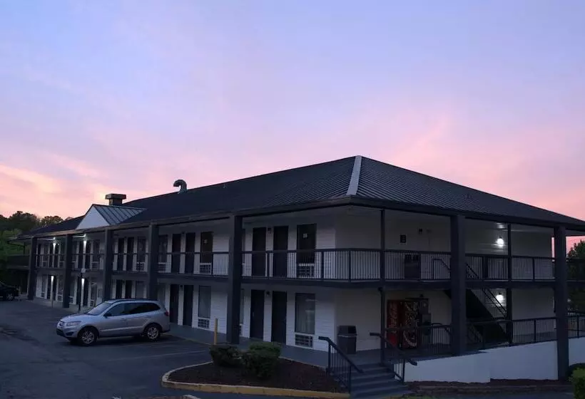ホテル Super 8 By Wyndham Atlanta Northeast Ga