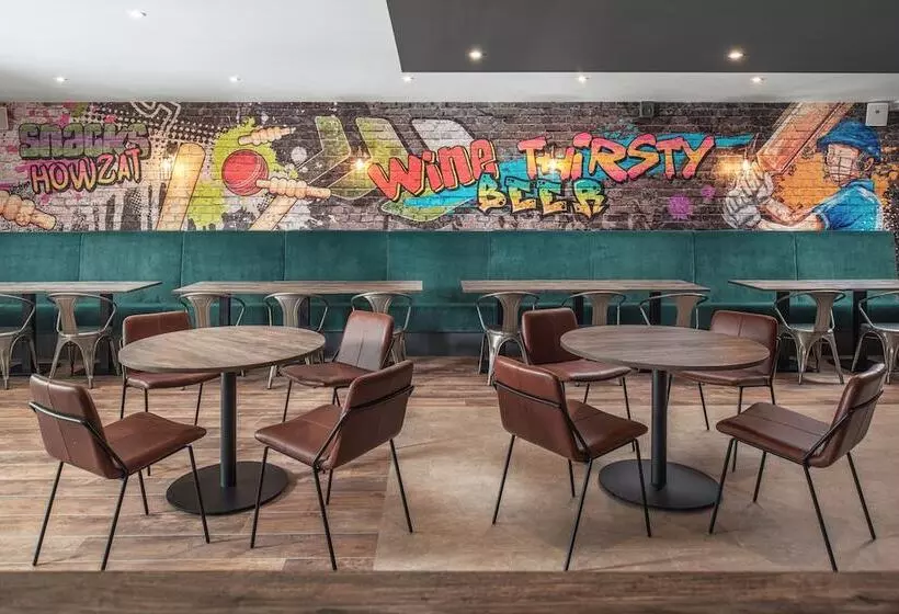 酒店 The Willows Training Centre