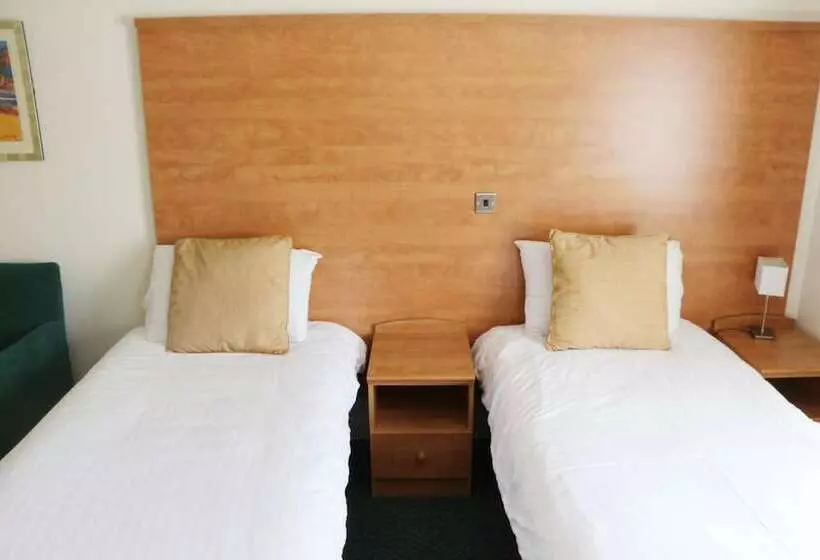 酒店 The Willows Training Centre