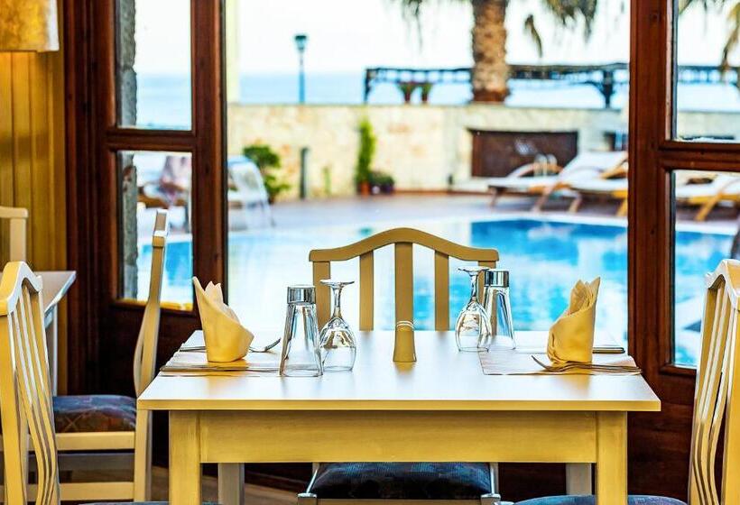 בית מלון כפרי Xenios Possidi Paradise