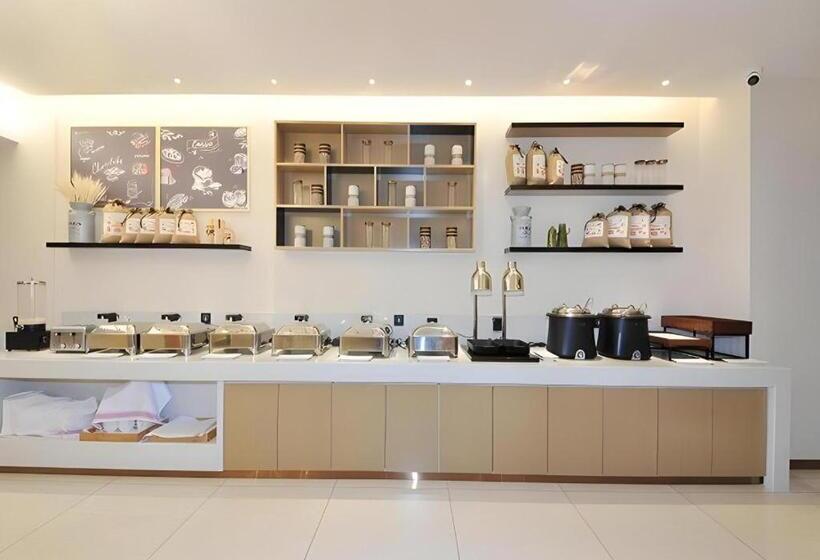 בית מלון כפרי City Comfort Inn Chengdu Wenjiang University Town Fengxi River Metro Station