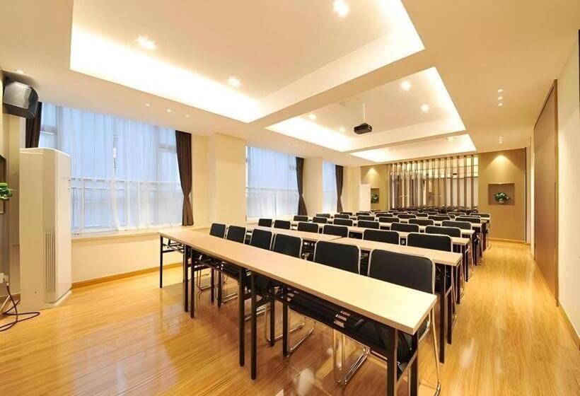 בית מלון כפרי City Comfort Inn Chengdu Wenjiang University Town Fengxi River Metro Station