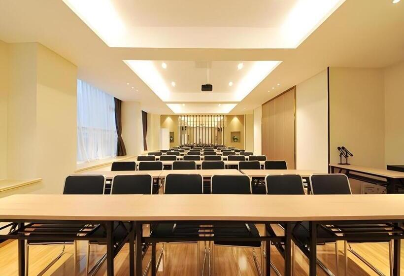 בית מלון כפרי City Comfort Inn Chengdu Wenjiang University Town Fengxi River Metro Station