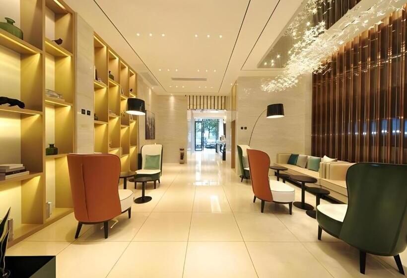 בית מלון כפרי City Comfort Inn Chengdu Wenjiang University Town Fengxi River Metro Station