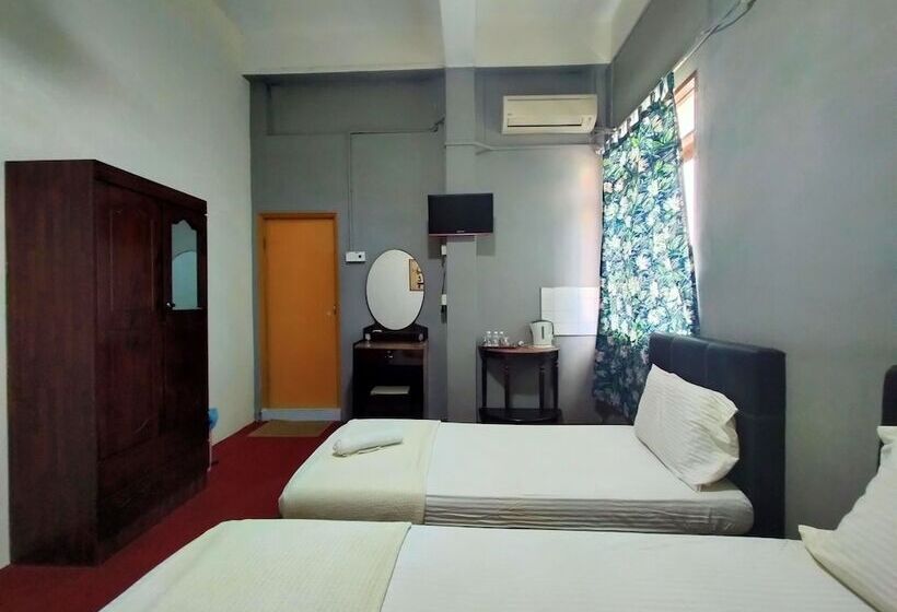 Hotell Spot On 89994 Rz Gold