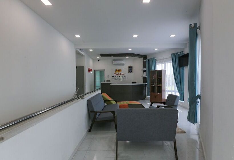 Pp Traveller's Hotel By Oyo Rooms