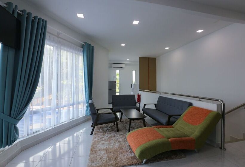 Pp Traveller's Hotel By Oyo Rooms