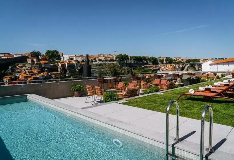 Hotelli Vincci Ponte de Ferro