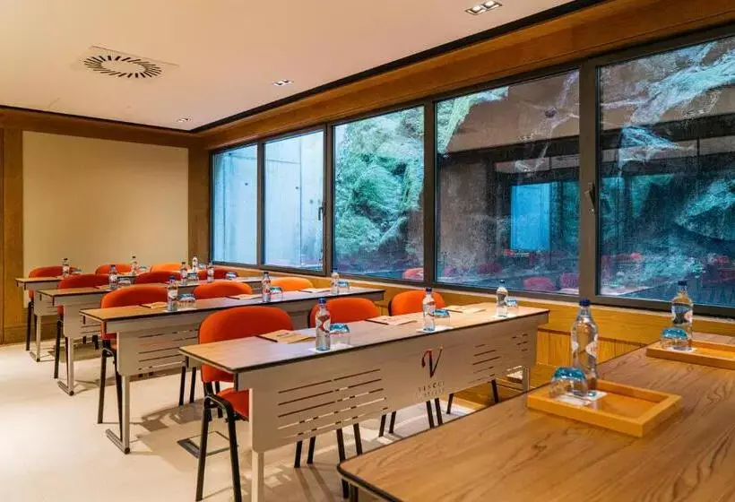 Hotelli Vincci Ponte de Ferro