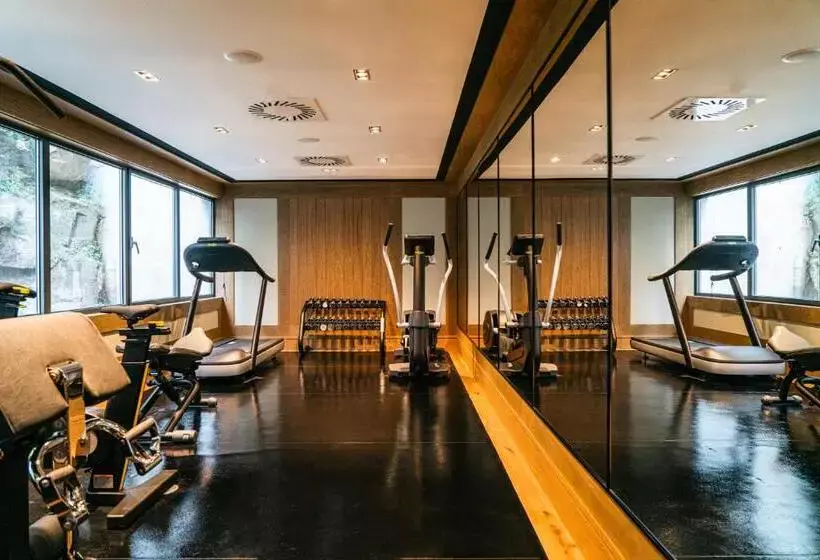 Hotelli Vincci Ponte de Ferro