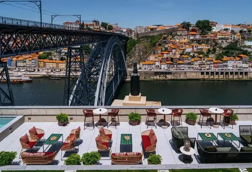 Hotelli Vincci Ponte de Ferro