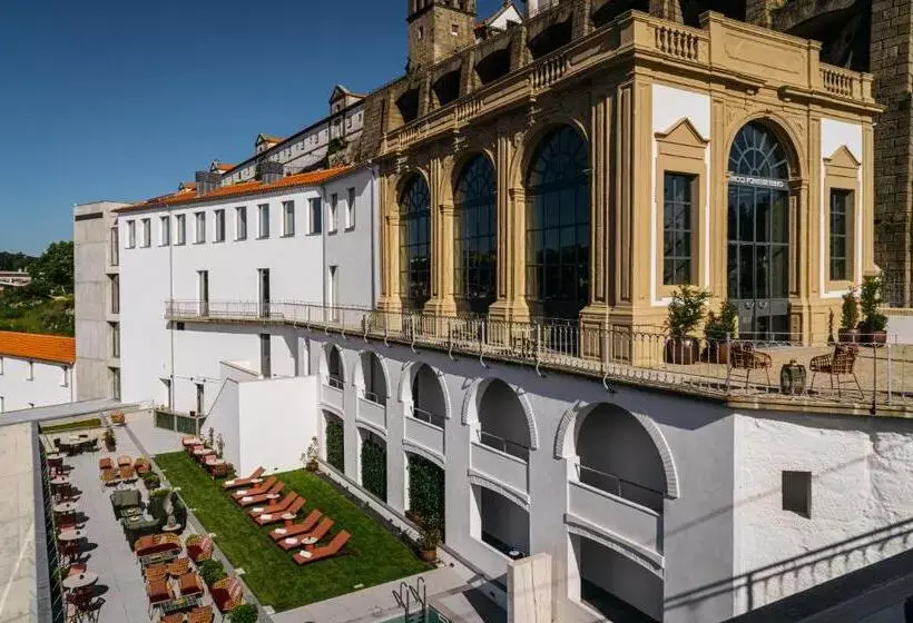 Hotelli Vincci Ponte de Ferro