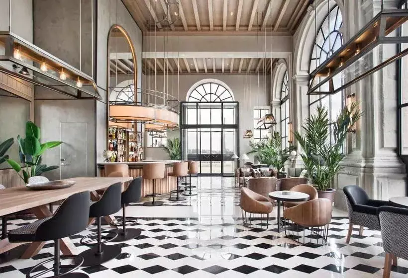 Hotelli Vincci Ponte de Ferro