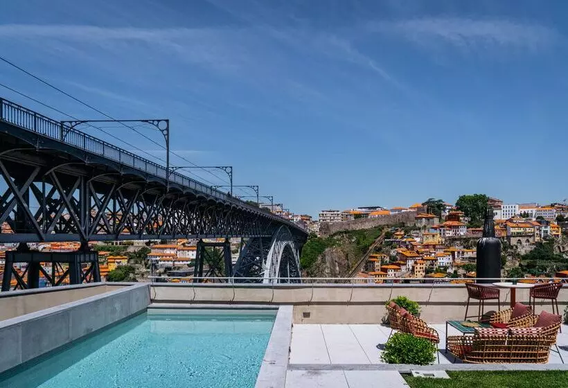 هتل Vincci Ponte de Ferro