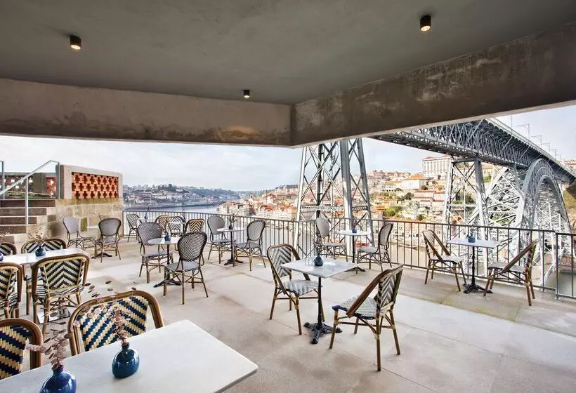 هتل Vincci Ponte de Ferro