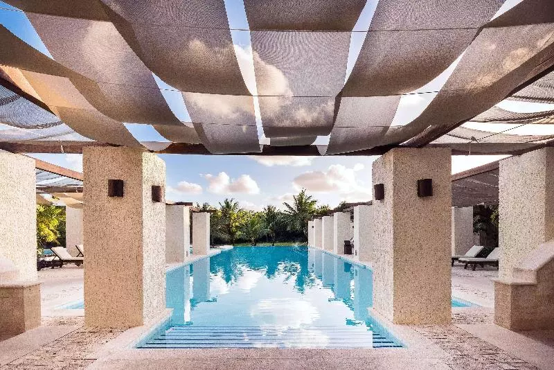 Grand Palladium Select White Sand Resort & Spa - All Inclusive