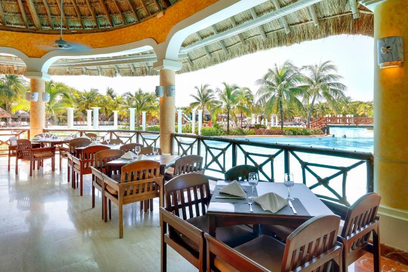 Grand Palladium Select White Sand Resort & Spa - All Inclusive