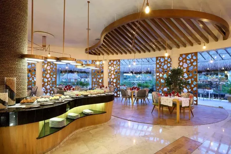 Grand Palladium Select White Sand Resort & Spa - All Inclusive