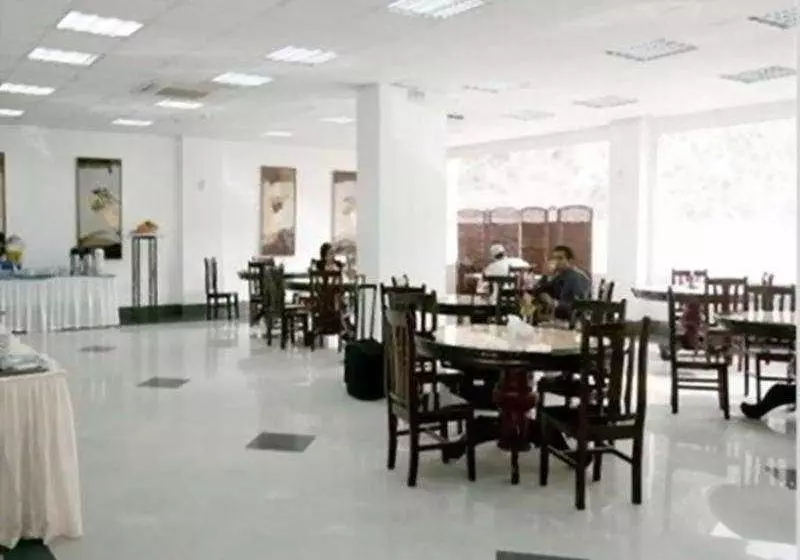 Hala Hotel Apartments