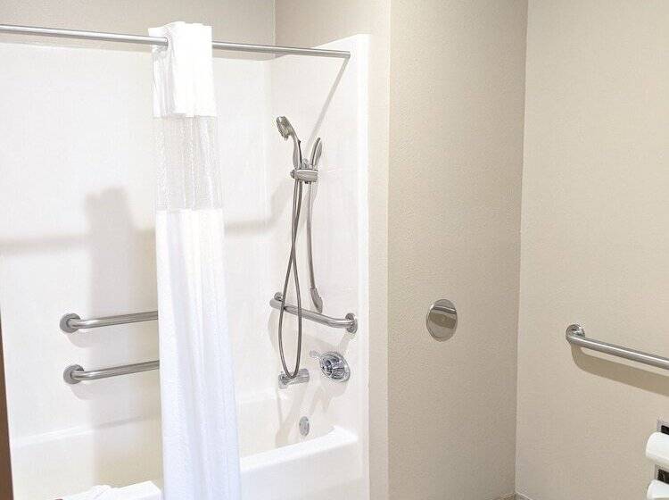 בית מלון כפרי Baymont By Wyndham Rockford