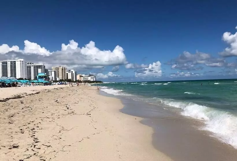 בית מלון כפרי Beach Place