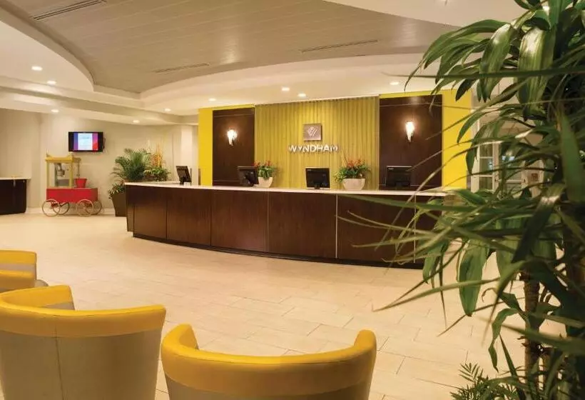 هتل Club Wyndham Ocean Boulevard