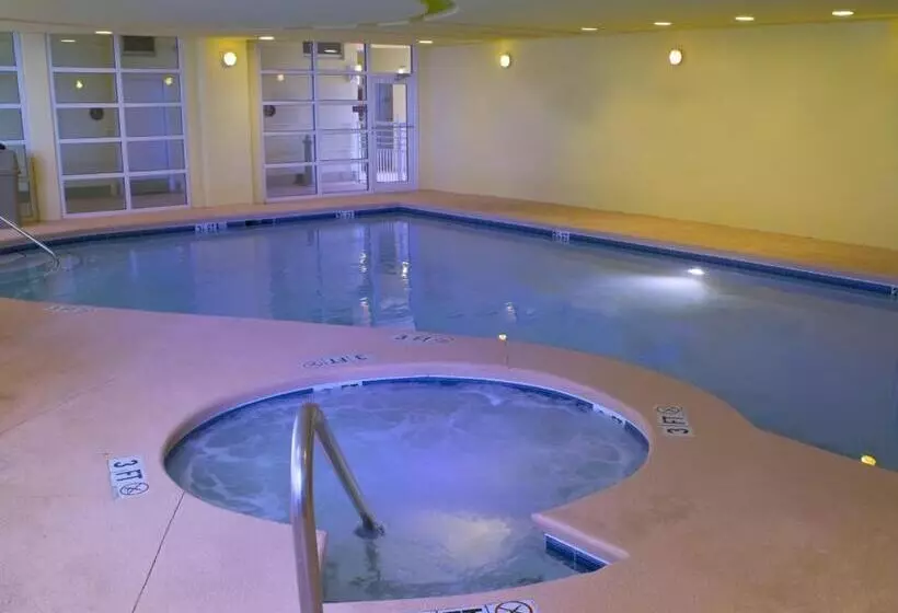 هتل Club Wyndham Ocean Boulevard