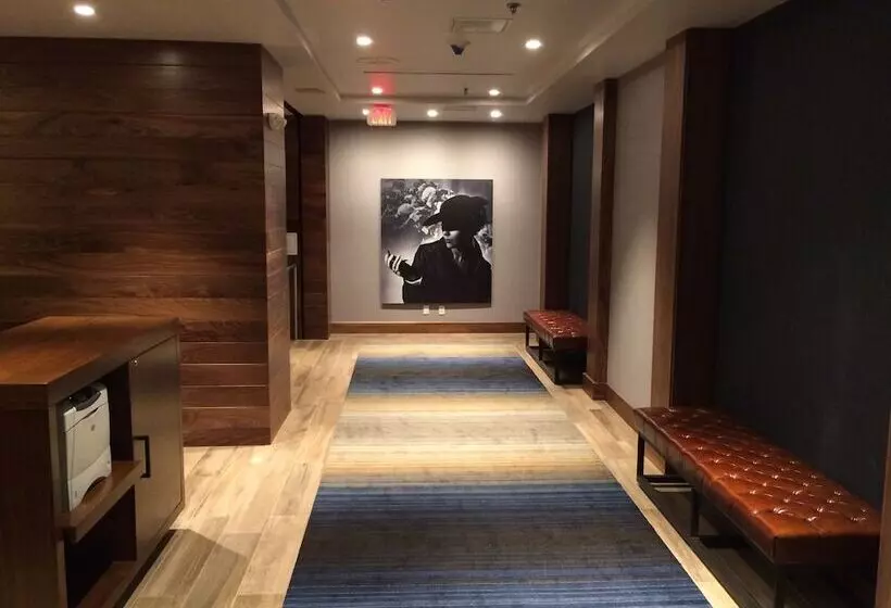 هتل Four Points By Sheraton Los Angeles Westside