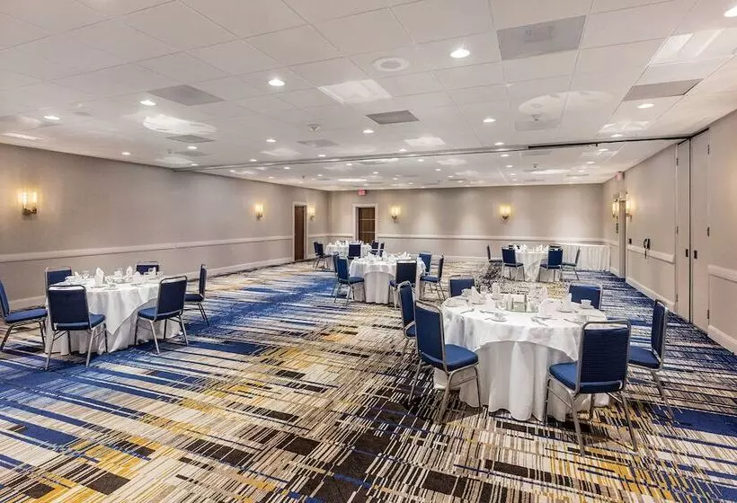 هتل Four Points By Sheraton Los Angeles Westside