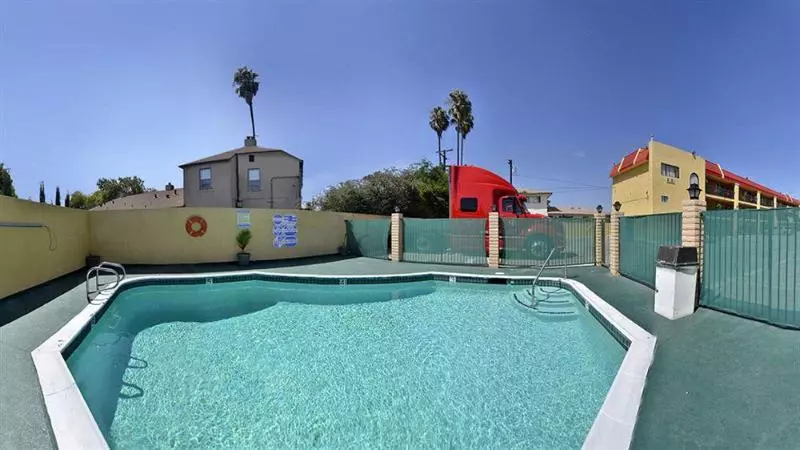 ホテル Gateway Inn Gardena