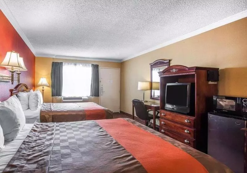 ホテル Gateway Inn Gardena