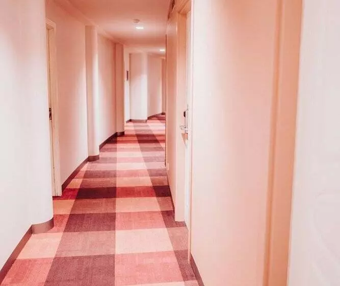 Grand Hotel & Casino