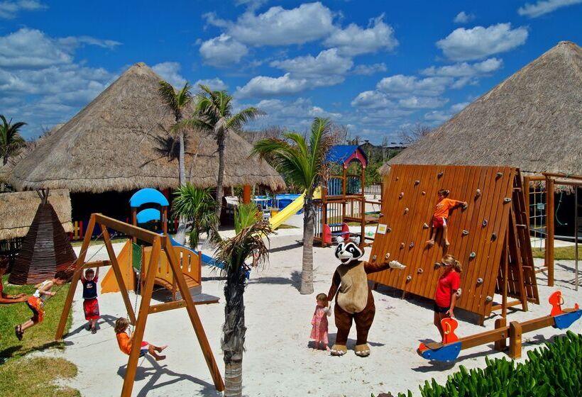 Grand Palladium Select White Sand Resort & Spa - All Inclusive