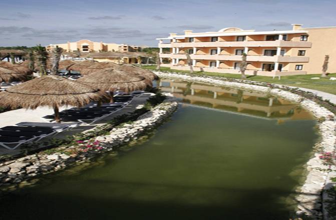 Grand Palladium Select White Sand Resort & Spa - All Inclusive