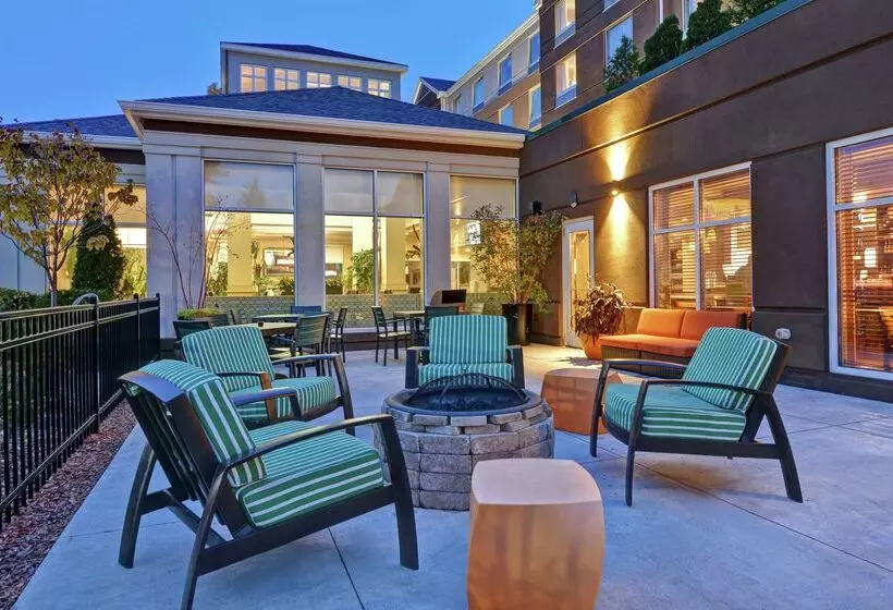 هتل Hilton Garden Inn Green Bay